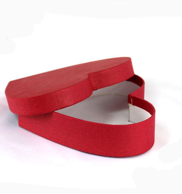 Cajas de regalo en forma de corazón de papel de colores personalizables con acabado barnizado