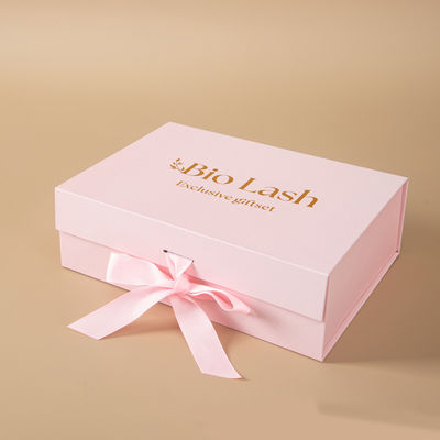 Caja de regalo de Navidad de cartón de lujo personalizada con cinta única para calcetines de pequeñas empresas con cierre magnético y laminación UV