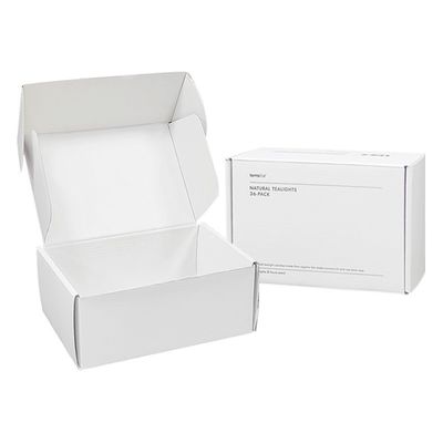 Ropa de mascotas personalizada Caja de embalaje de arneses para perros Caja plegable de envío de correo blanco Caja corrugada