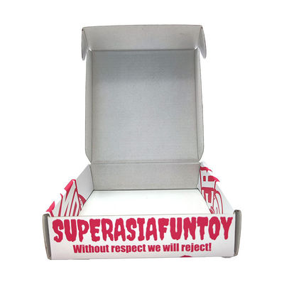 Tamaño personalizado Embalaje plano Envío de correo caja de tres capas ropa interior corrugada