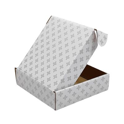 Superficie brillante Finalización de la entrega Envío de la caja de correo Cajas de cartón personalizadas para el embalaje
