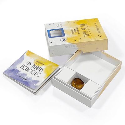 Caja de regalo rígida personalizada para accesorios de cristal efecto holográfico y ventana en la tapa