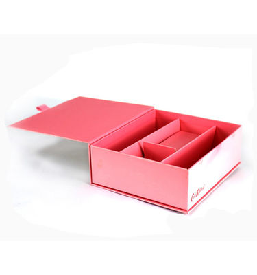 Cajas de regalo en forma de corazón de papel de colores personalizables con acabado barnizado