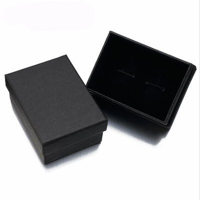 Caja de embalaje para regalos de color negro, de anillo rígido, etiqueta de puño y puño de regalo.