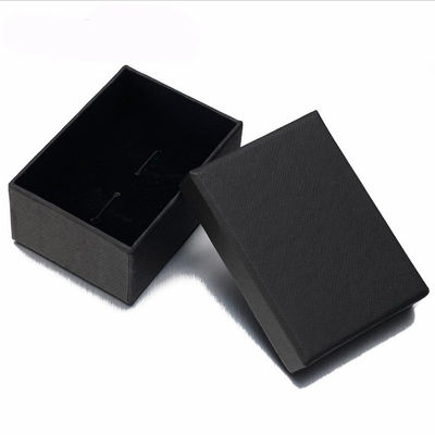 Caja de embalaje para regalos de color negro, de anillo rígido, etiqueta de puño y puño de regalo.