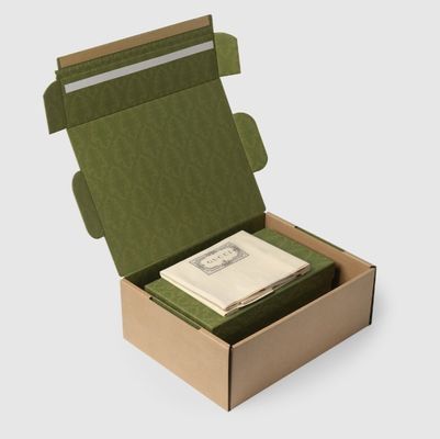 Cajas de correo de cartón corrugado personalizadas con sello de apertura de tira de lágrima fácil certificado por FSC