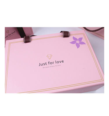 Tamaño personalizado Caja de embalaje de cajón pequeño Bolsas de regalo de papel con asas de cinta