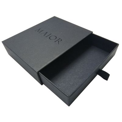 Cajas de regalo de color negro con tapa en forma de corazón