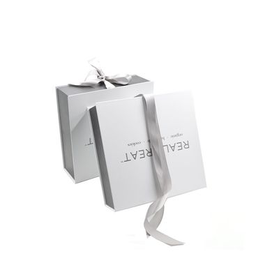 Caja de regalo de cartón blanco personalizada con cerradura de cinta Impresión de logotipo de ropa aceptable