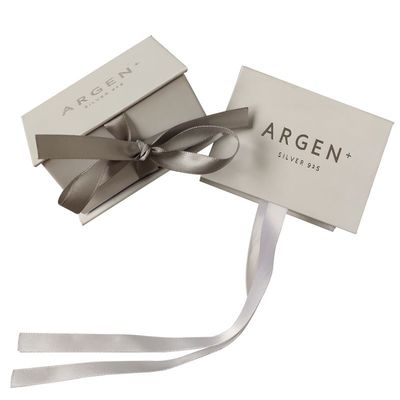 Caja de regalo de cartón blanco personalizada con cerradura de cinta Impresión de logotipo de ropa aceptable