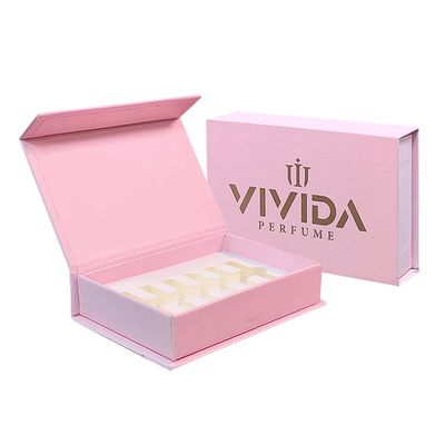 Perfume rosa personalizado botella de aceite esencial de espuma Cajas de papel magnético con laminación Matt