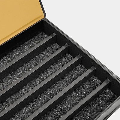 Logotipo personalizado negro Embalaje de regalo de lujo Caja magnética con forro de cartón