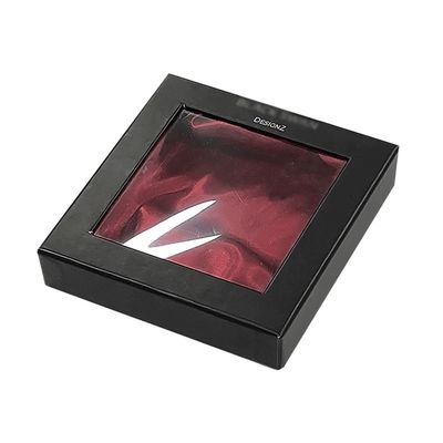 Logotipo negro Caja blanca para accesorios para el cabello Dispositivo de cepillado Tamaño personalizado y pedido aceptado