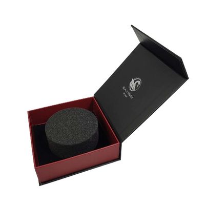 Logotipo personalizado Caja de regalo de lujo negra con cierre magnético hecha de materiales reciclados