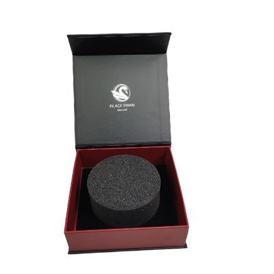 Logotipo personalizado Caja de regalo de lujo negra con cierre magnético hecha de materiales reciclados