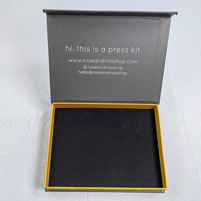 Fashion Luxury Hair Brush Black Gift Box Set con espuma EVA y papel de oro para la impresión