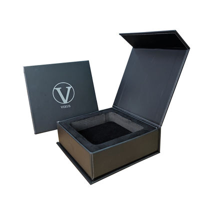 Otros Diseño personalizado Papel rígido negro mate Embalaje de regalo de cartón Caja magnética con inserción de espuma