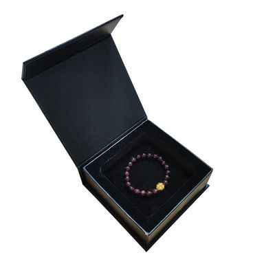 Otros Diseño personalizado Papel rígido negro mate Embalaje de regalo de cartón Caja magnética con inserción de espuma