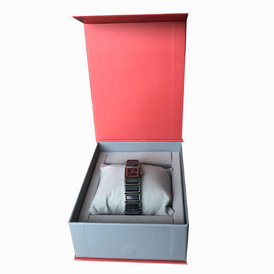 Pedido personalizado aceptado Caja de colgajo magnético para embalaje de ropa de cartón plegable