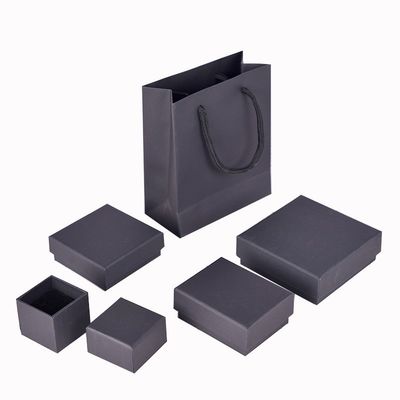 Caja de embalaje cosmético de cartón rígido con cierre magnético y diseño personalizado