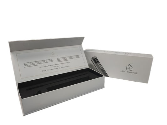 Embalaje de botellas de perfumes de pulverización Papel rígido Cajas de regalo de cierre magnético con inserciones