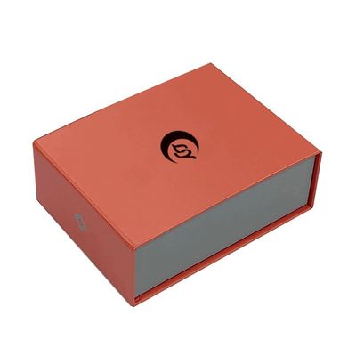 Caja de regalo rígida hecha a mano de tamaño personalizado Magnético en forma de libro de papel Para el embalaje del cinturón del reloj