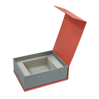 Caja de regalo rígida hecha a mano de tamaño personalizado Magnético en forma de libro de papel Para el embalaje del cinturón del reloj