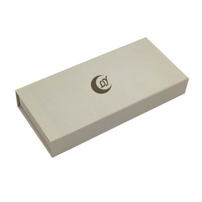 Caja de embalaje magnética blanca y elegante recubierta con UV Caja de regalo magnética para pegatinas