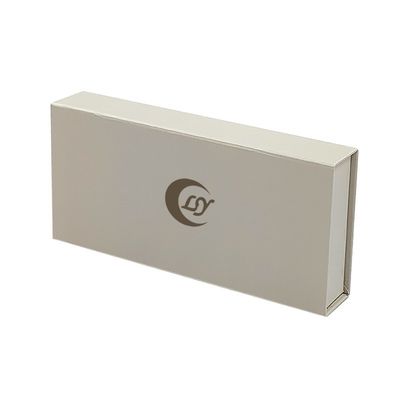 Caja de embalaje magnética blanca y elegante recubierta con UV Caja de regalo magnética para pegatinas