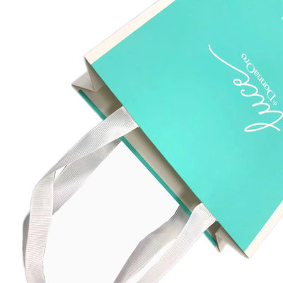 Bolsa de regalo de papel verde mate de lujo para el embalaje de ropa