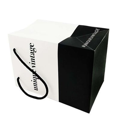 Logotipo personalizado Ropa de compras Regalo Joyería Embalaje Bolsa de papel con acabado de sello de oro