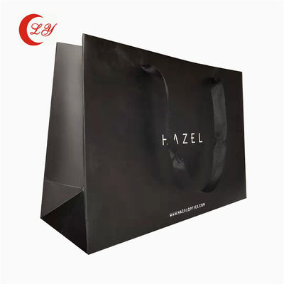 Bolsas de papel de regalo negras ecológicas con su propio logotipo hechas de materiales reciclados