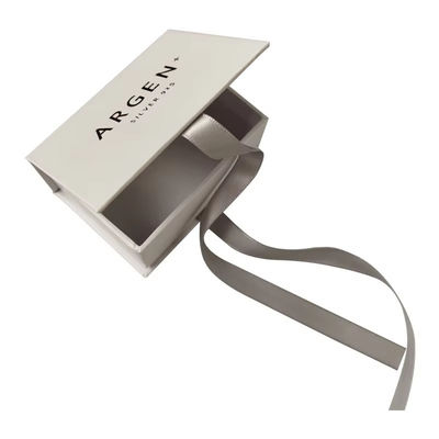 Collar personalizado Joyería Caja de cartón Caja de regalo de lujo Embalaje con cinta Caja de regalo magnética Premium