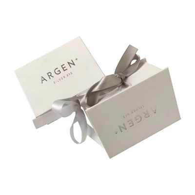 Collar personalizado Joyería Caja de cartón Caja de regalo de lujo Embalaje con cinta Caja de regalo magnética Premium