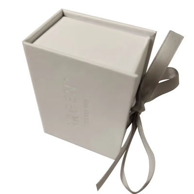 Collar personalizado Joyería Caja de cartón Caja de regalo de lujo Embalaje con cinta Caja de regalo magnética Premium