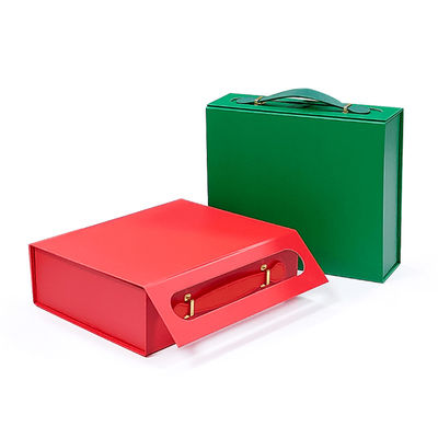Caja de regalo con logotipo personalizado hecha de cartón reciclable exquisito con mango práctico de cuero