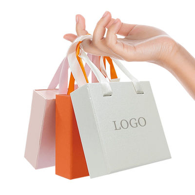 Caja de papel de cartón negro de lujo, de moda, joyería de regalo, cajón de diapositivas, caja de embalaje con su propio logotipo.