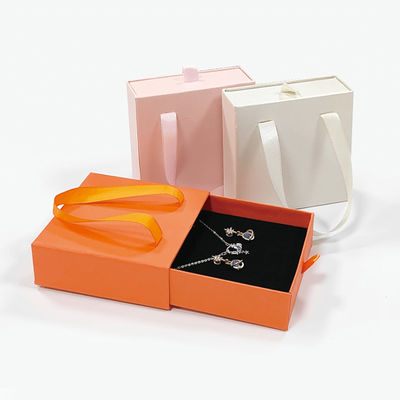 Caja de papel de cartón negro de lujo, de moda, joyería de regalo, cajón de diapositivas, caja de embalaje con su propio logotipo.