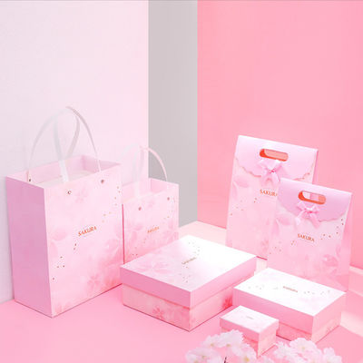 Bolsas de compras populares Impresión offset Embalaje Bolsa de regalo de papel Con mango