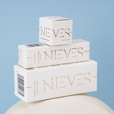 Cajas de papel PET Kraft plegables con diseño en relieve ciego para cosméticos, perfumes, envíos y regalos, incluyendo lámina