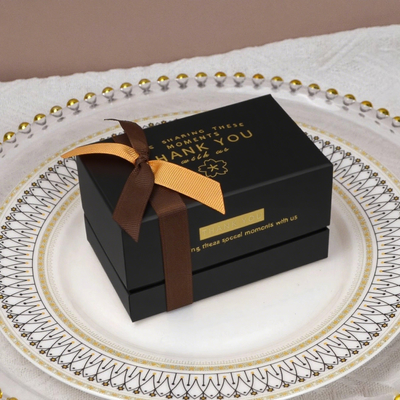 Caja de regalo de embalaje de perfume de lujo personalizado ISO9001, dos piezas, tapa y base, caja de cartón con lazo para cosméticos