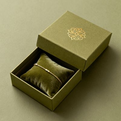 Caja de regalo de lujo diseñada a medida, caja de joyería de papel rígido verde repujado para anillos y aretes, almacenamiento de accesorios de moda