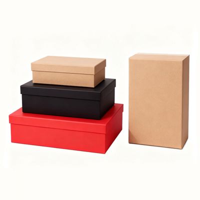 Juego de cajas de regalo planas de lujo personalizadas con tapa naranja y base con bolsa de papel. Características: Laminación mate, estampado en relieve, impresión con lámina dorada.