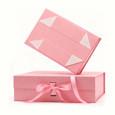 Caja plegable de cinta con logotipo personalizado, calidad, rosa, negra, forma rectangular, embalaje de papel artístico magnético para laminación mate y relieve