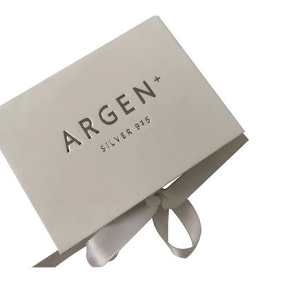 Collar personalizado Joyería Caja de cartón Caja de regalo de lujo Embalaje con cinta Caja de regalo magnética Premium